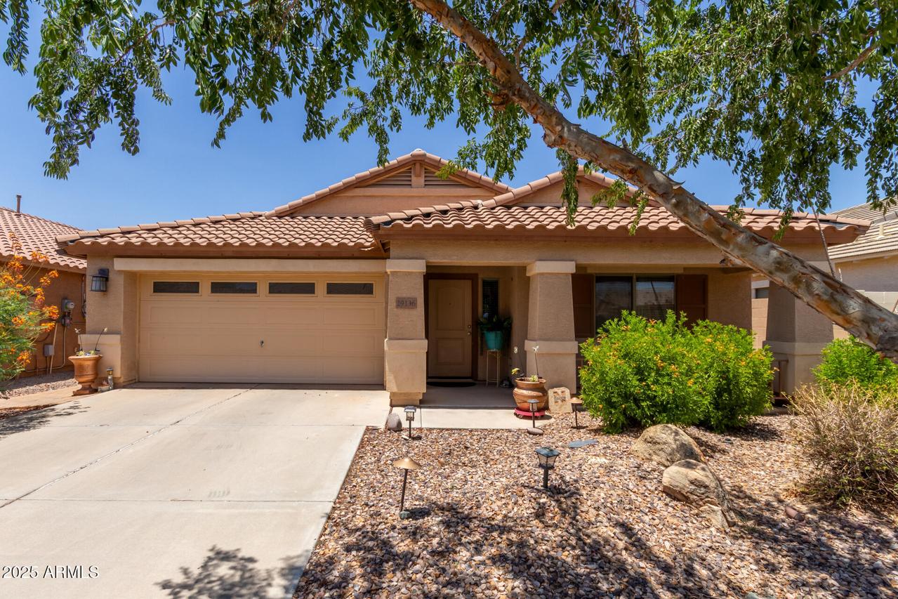 29136 N Gold Ln., San Tan Valley, AZ 85143