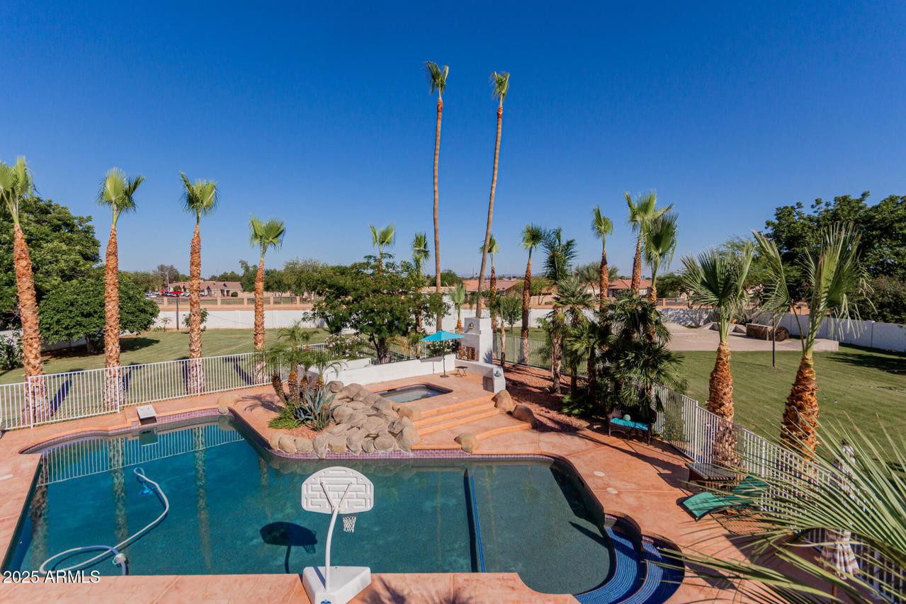 5237 N 106th Ave., Glendale, AZ 85307