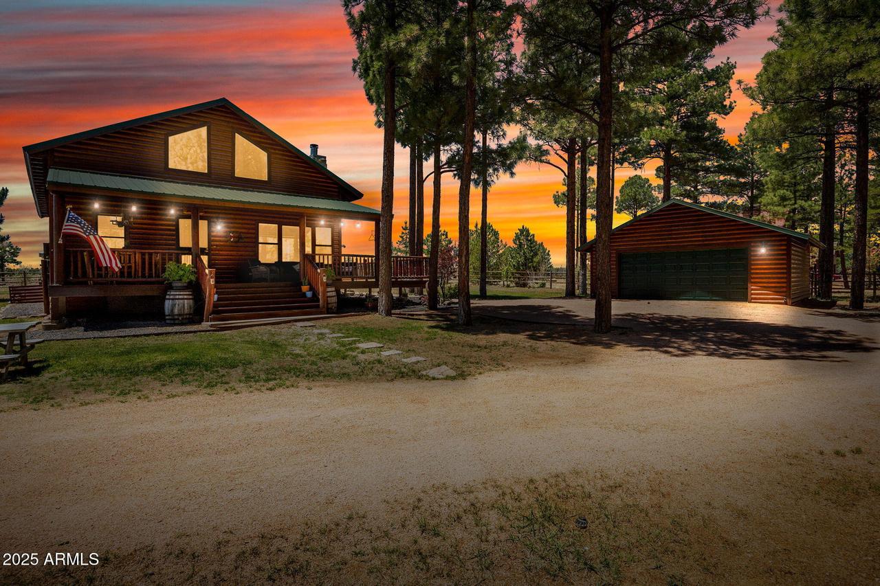 2295 Bison Ranch Tr., Overgaard, AZ 85933