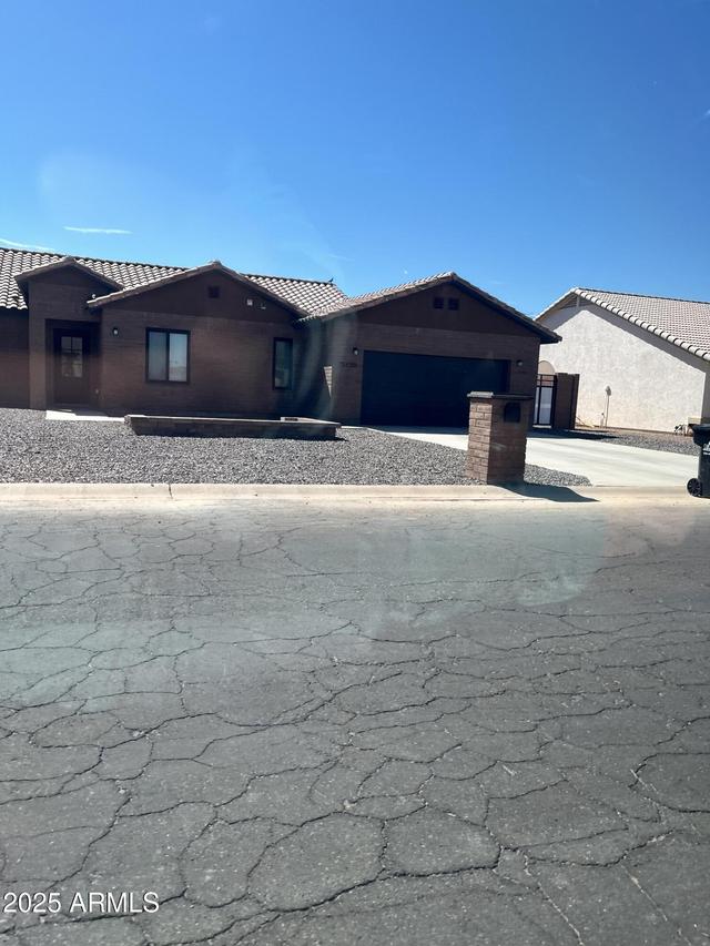 15230 S Country Club Way, Arizona City, AZ 85123