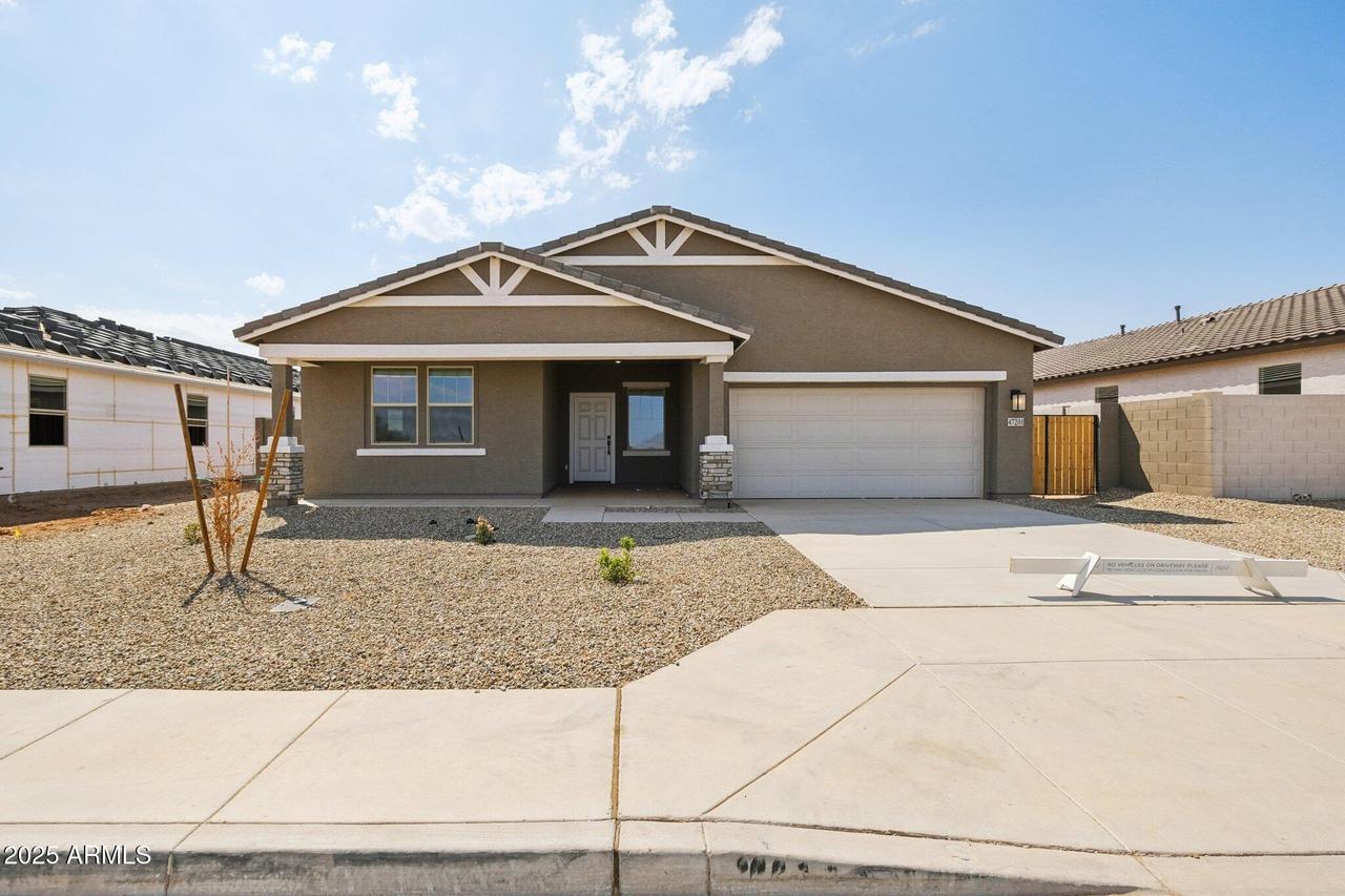 47201 W Pecan Woods Walk, Maricopa, AZ 85139