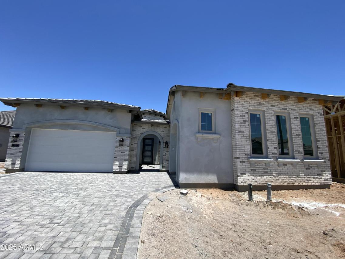 1160 E Peach Tree Dr., Chandler, AZ 85249
