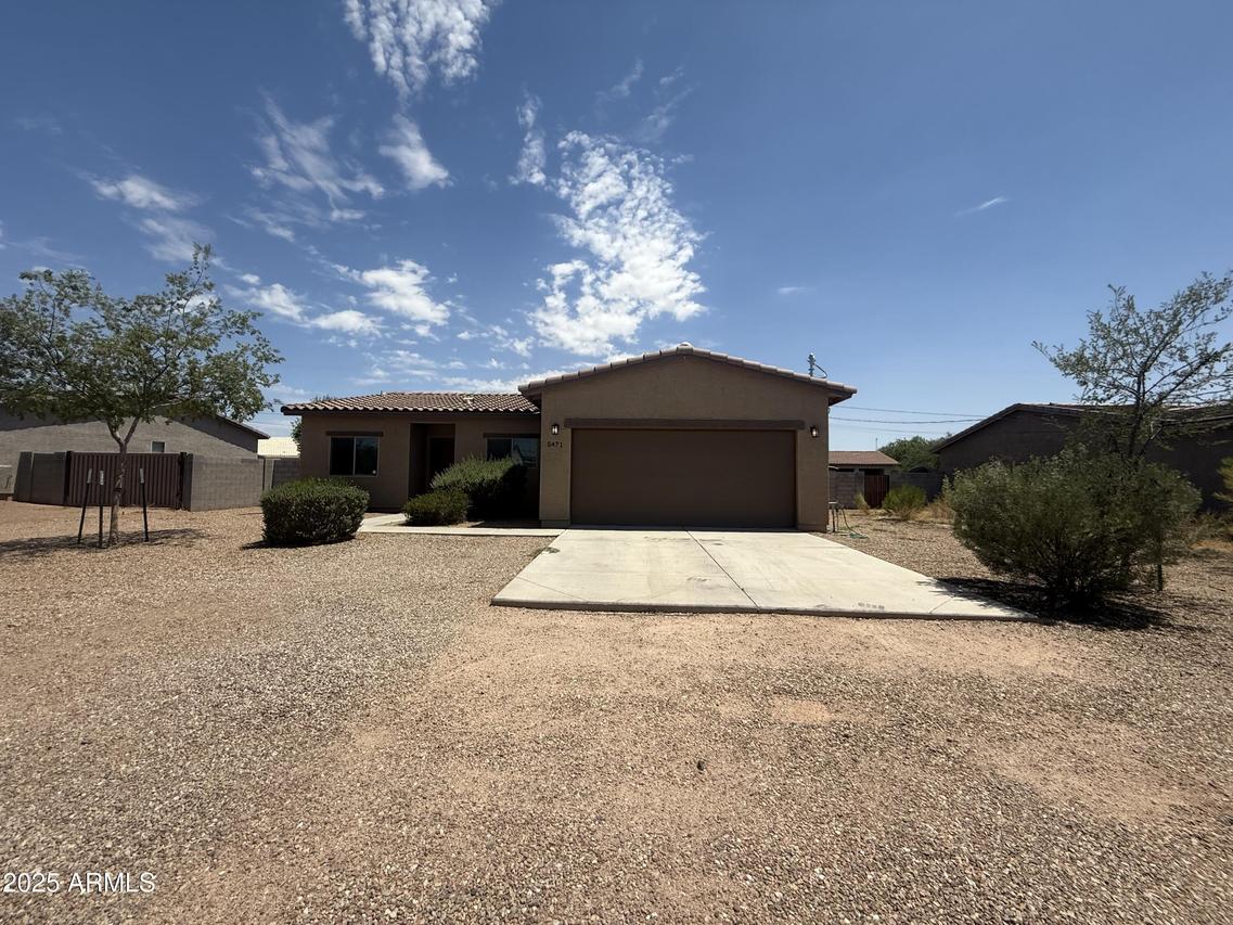 5471 E Santa Clara Dr., San Tan Valley, AZ 85140