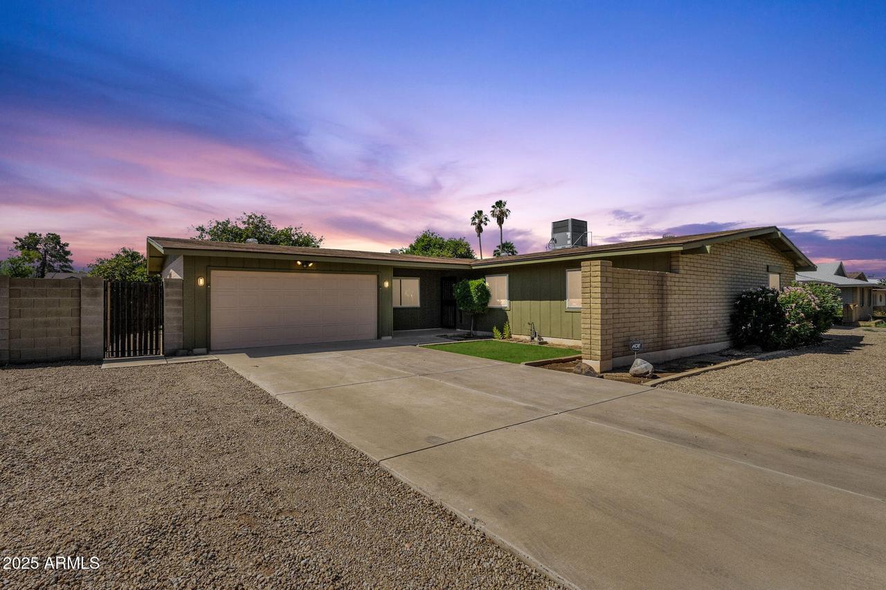 3537 W Shangri La Rd., Phoenix, AZ 85029