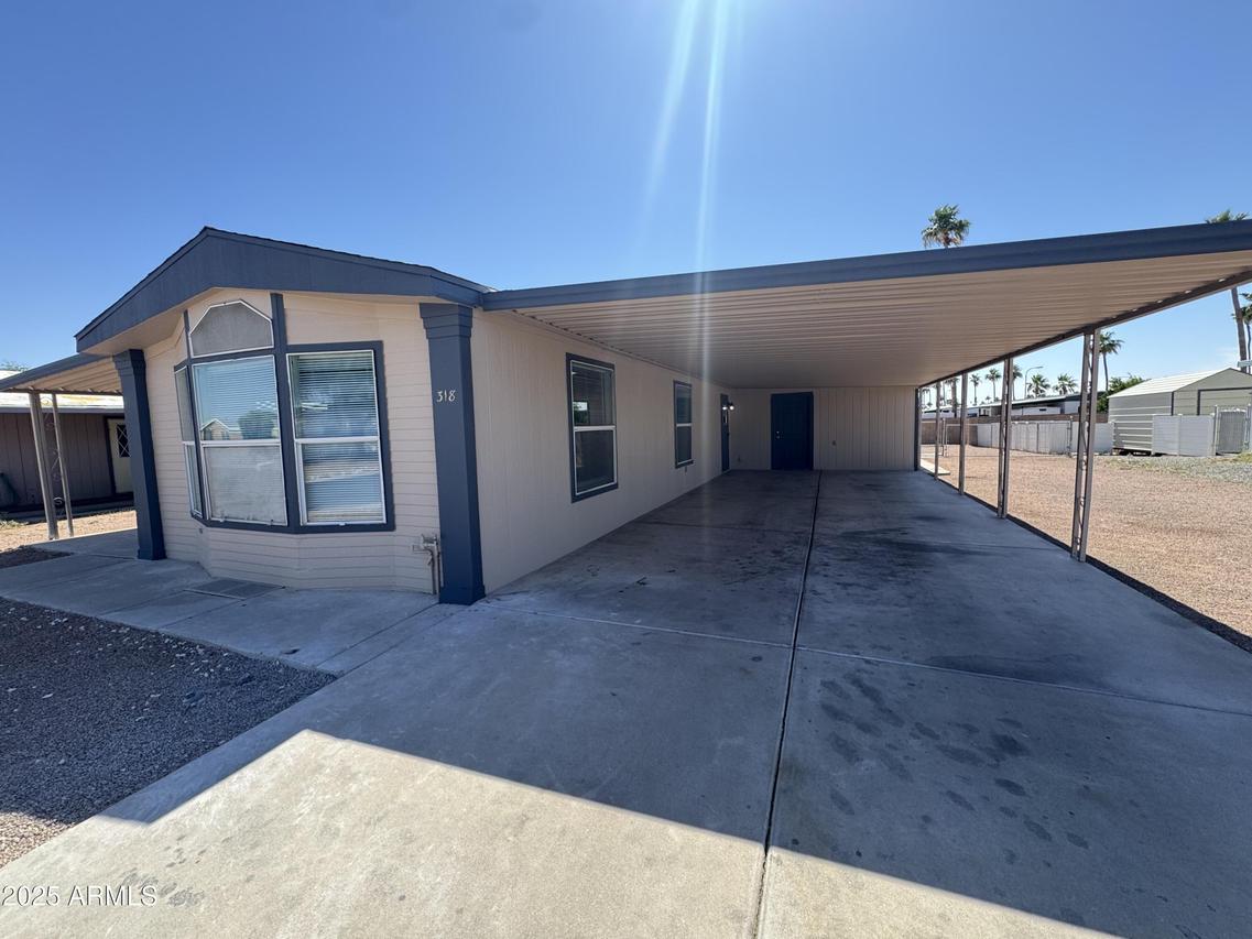 318 N Pinal Dr., Apache Junction, AZ 85120
