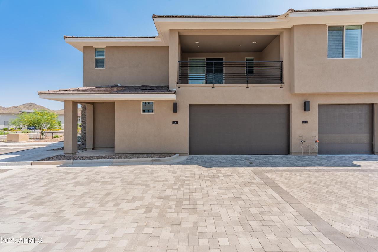2121 W Sonoran Desert Dr. #14, Phoenix, AZ 85085