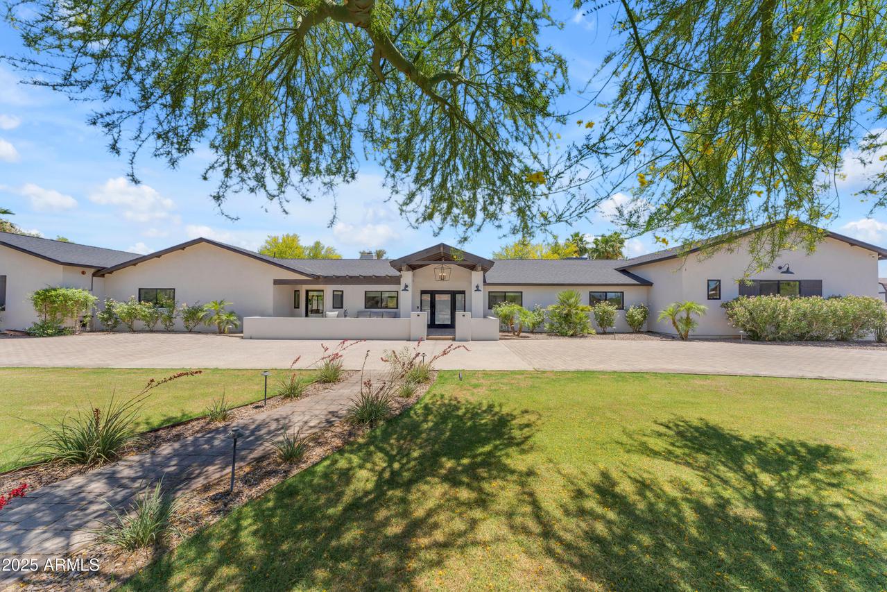 8213 E Sharon Dr., Scottsdale, AZ 85260