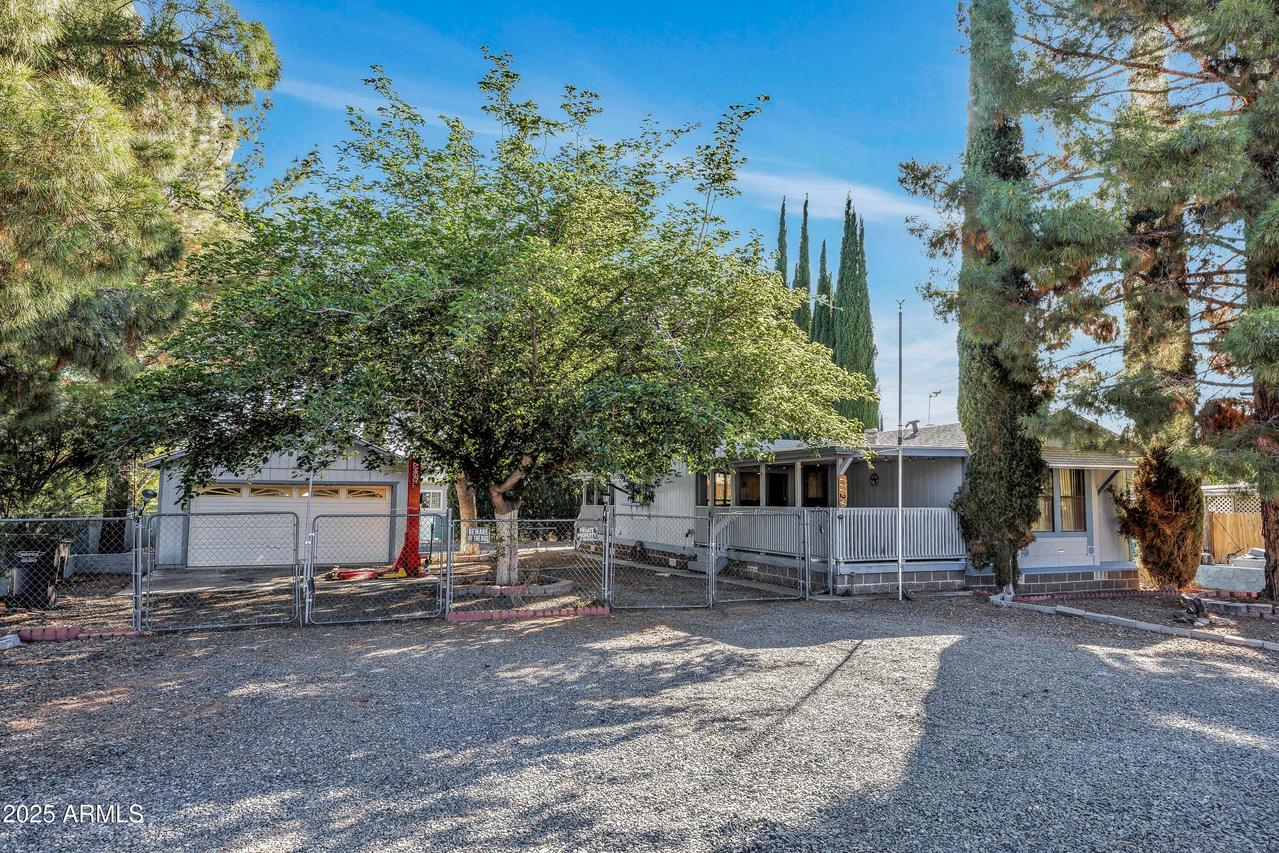 17124 E Fairway Dr., Mayer, AZ 86333