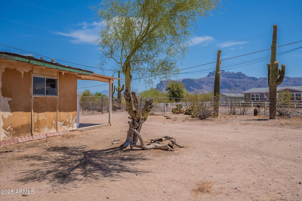 2306 S Cortez Rd., Apache Junction, AZ 85119