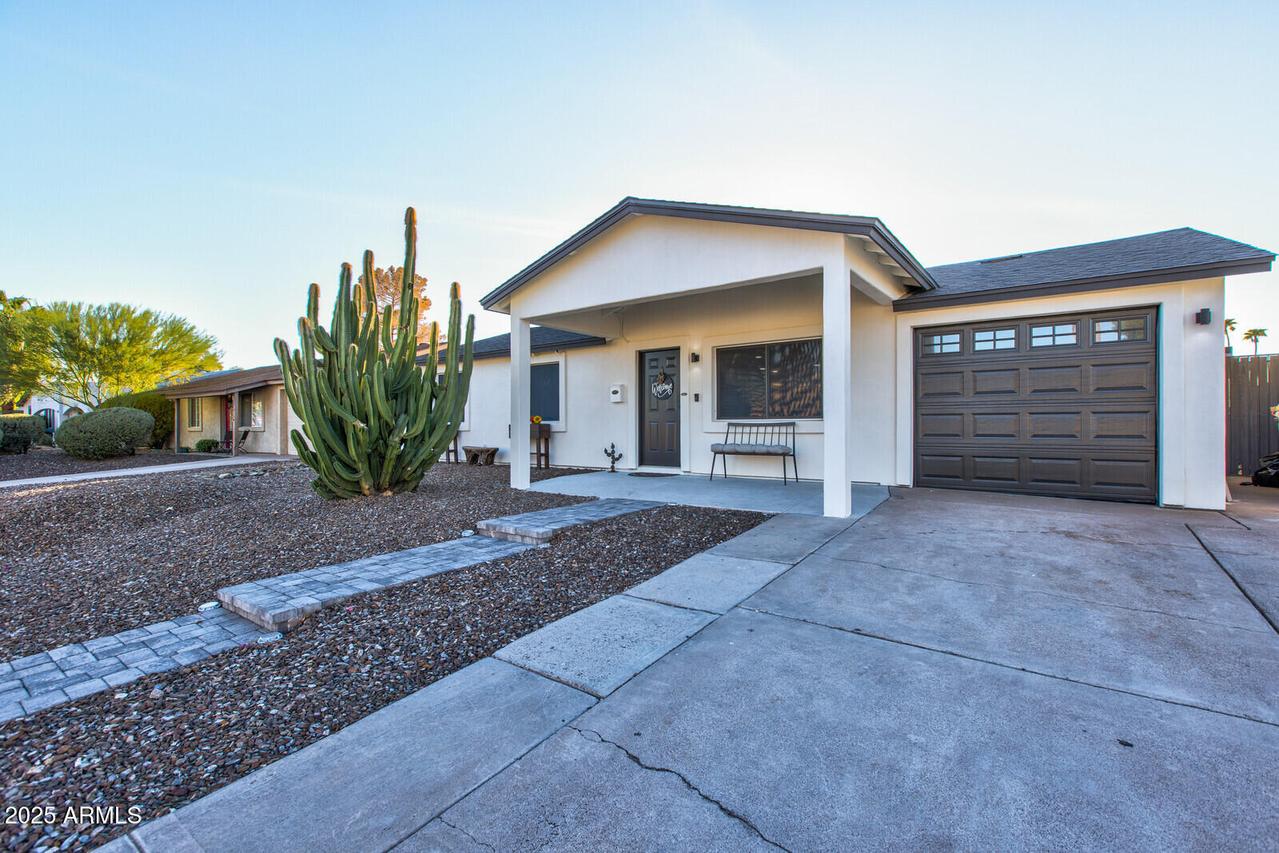 13614 N 38th Pl., Phoenix, AZ 85032