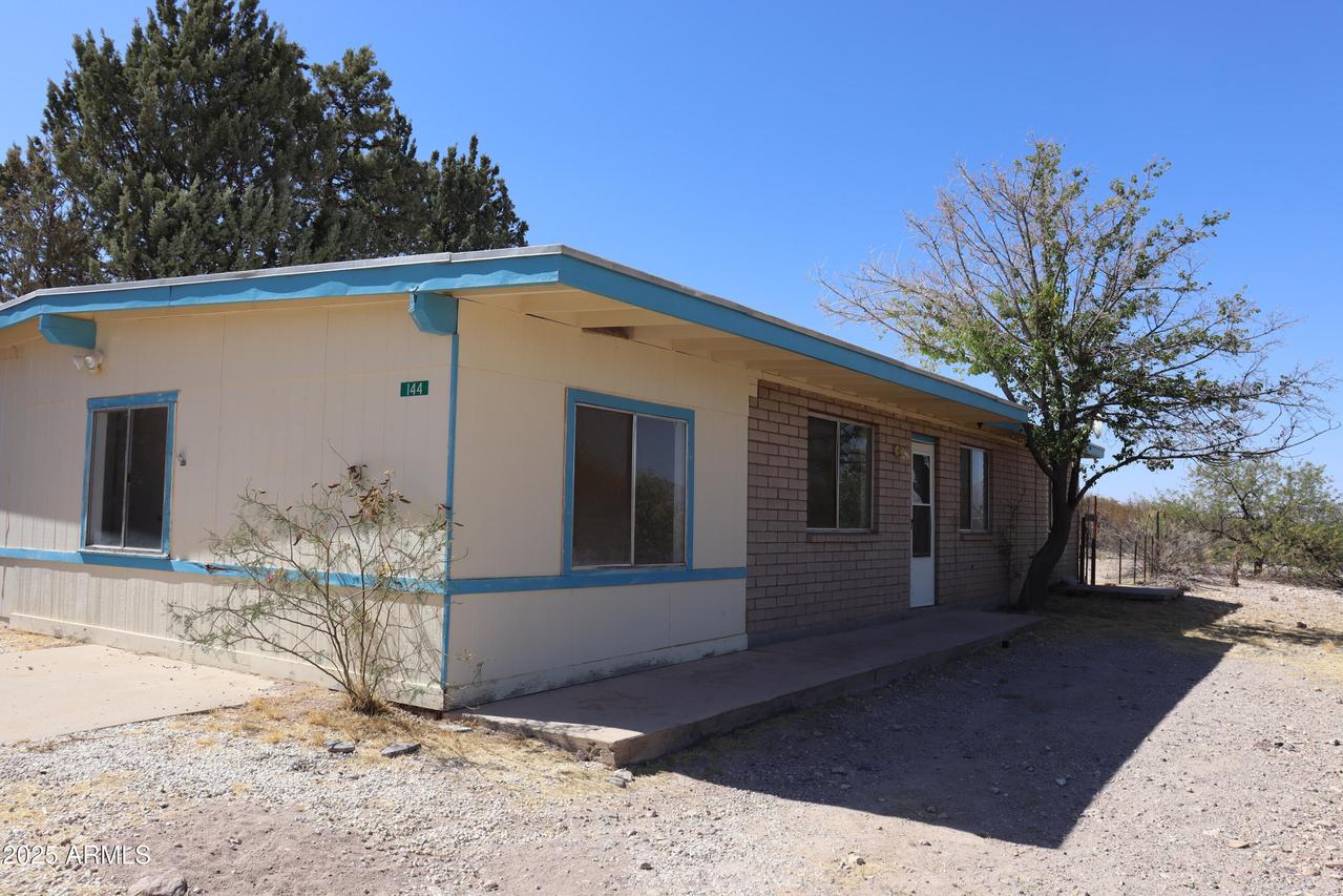 144 W Avenida Hermosa, Tombstone, AZ 85638