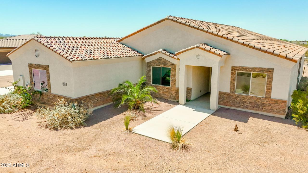 1623 E Hidalgo St., Apache Junction, AZ 85119