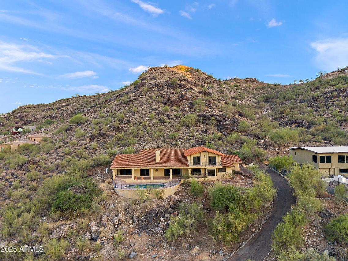 6349 E Hummingbird Ln., Paradise Valley, AZ 85253