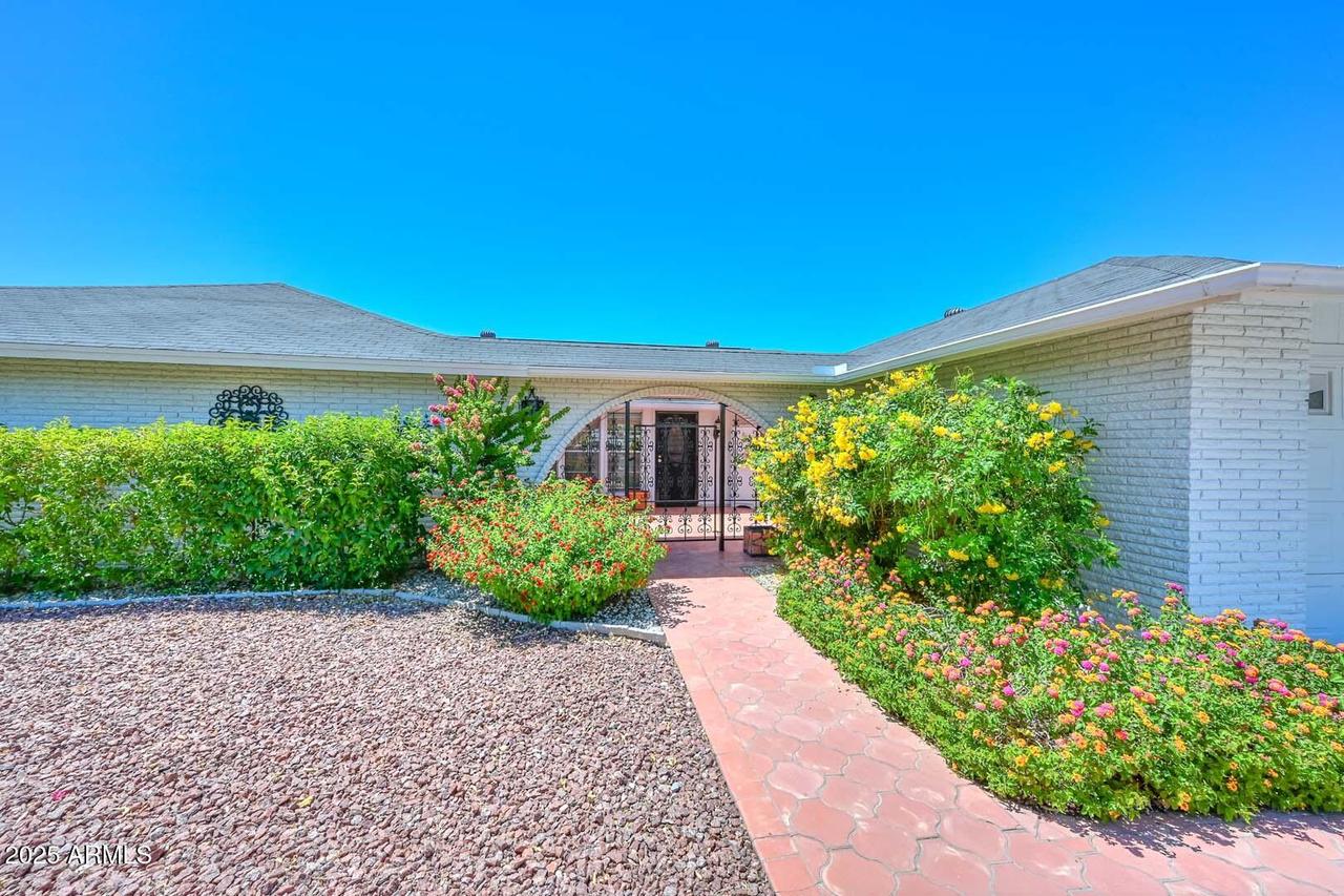 9717 W Spanish Moss Ln., Sun City, AZ 85373