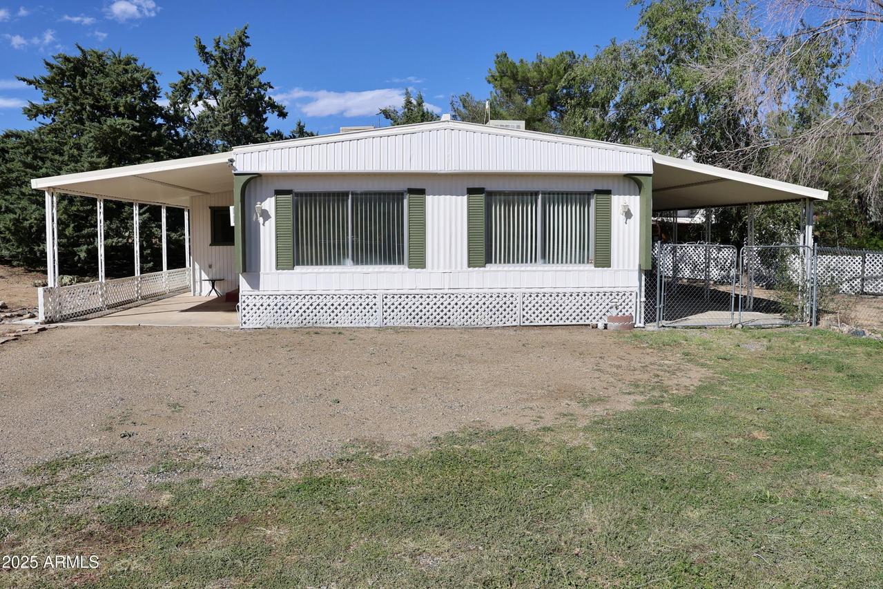 10101 E Manzanita Tr., Dewey, AZ 86327
