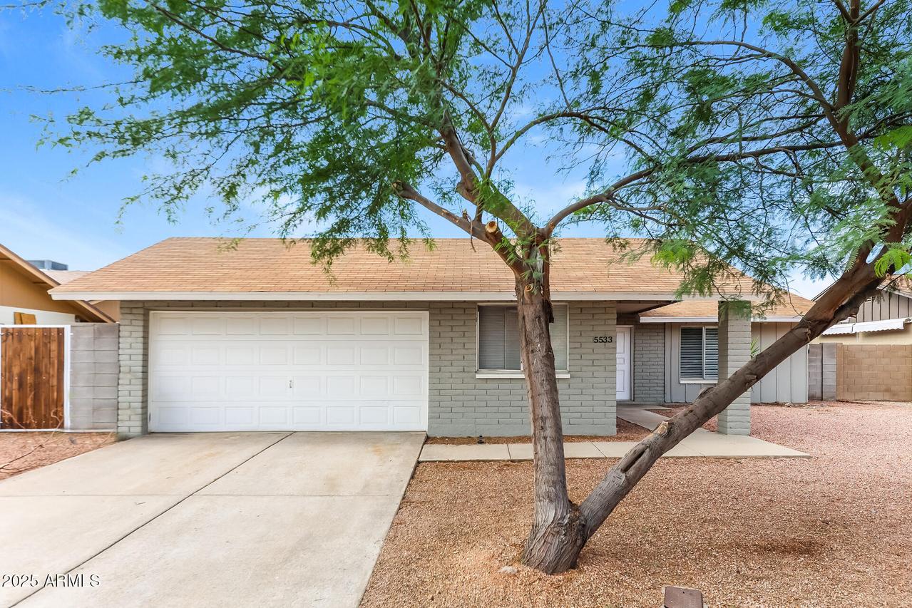 5533 W Sunnyside Dr., Glendale, AZ 85304