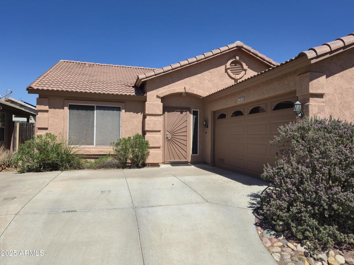 2125 E Danbury Rd., Phoenix, AZ 85022