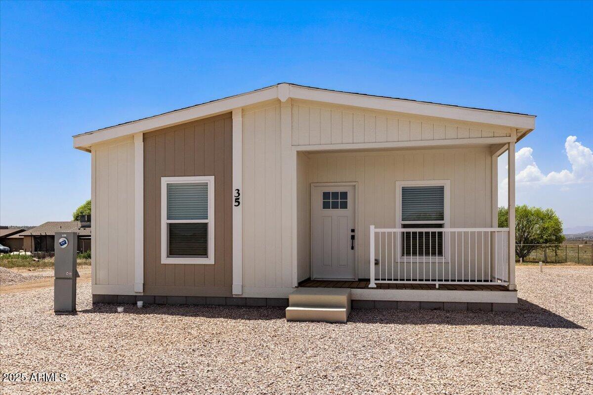 35 W Hawaii Rd., Paulden, AZ 86334