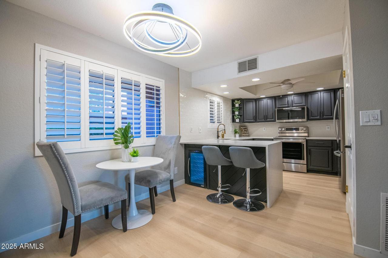 4303 E Cactus Rd. #128, Phoenix, AZ 85032