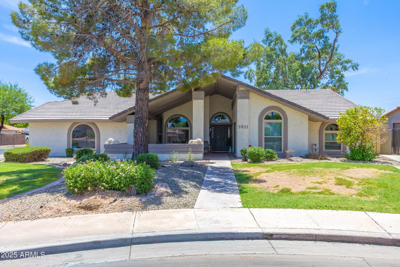 3611 E Dartmouth Cir., Mesa, AZ 85205