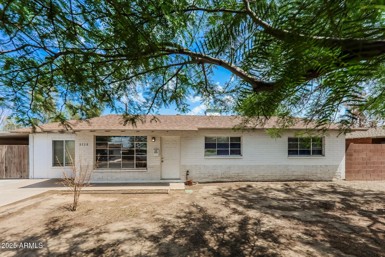 3238 W Rose Ln., Phoenix, AZ 85017