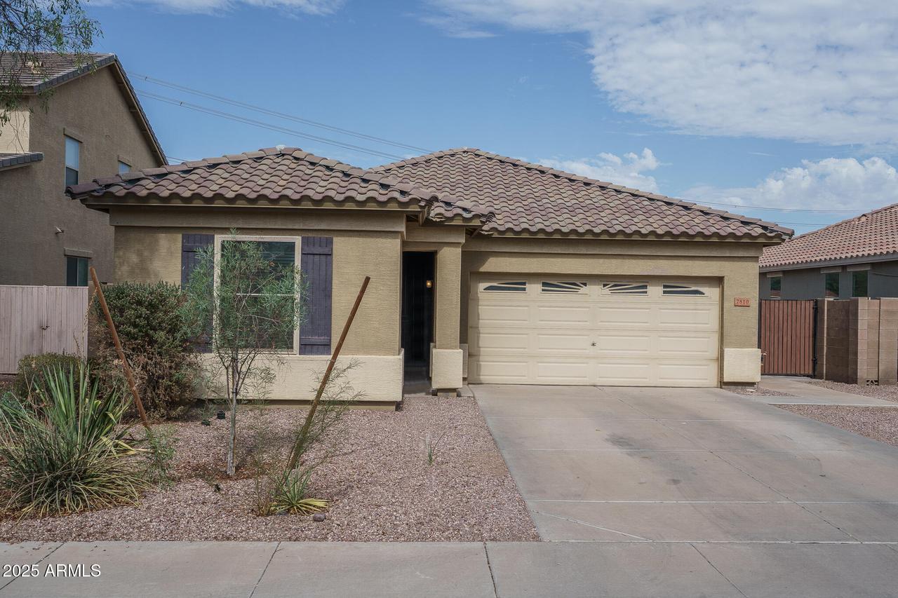7810 S 74th Ln., Laveen, AZ 85339