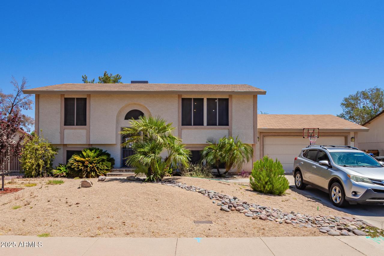 7259 E Glencove St., Mesa, AZ 85207