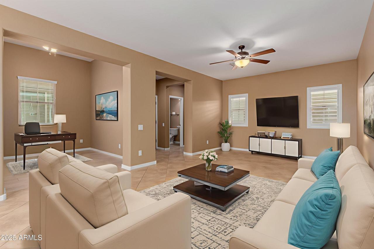 21136 N 36th Pl., Phoenix, AZ 85050