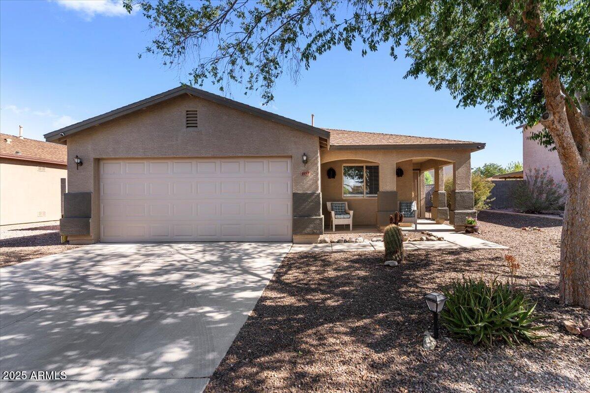 1057 E Silversmith Tr., San Tan Valley, AZ 85143
