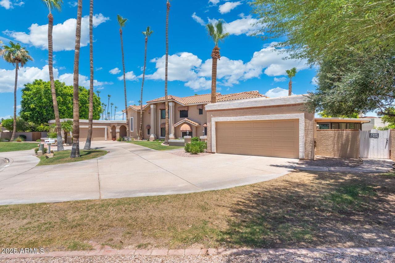 1338 E Greenway Cir., Mesa, AZ 85203