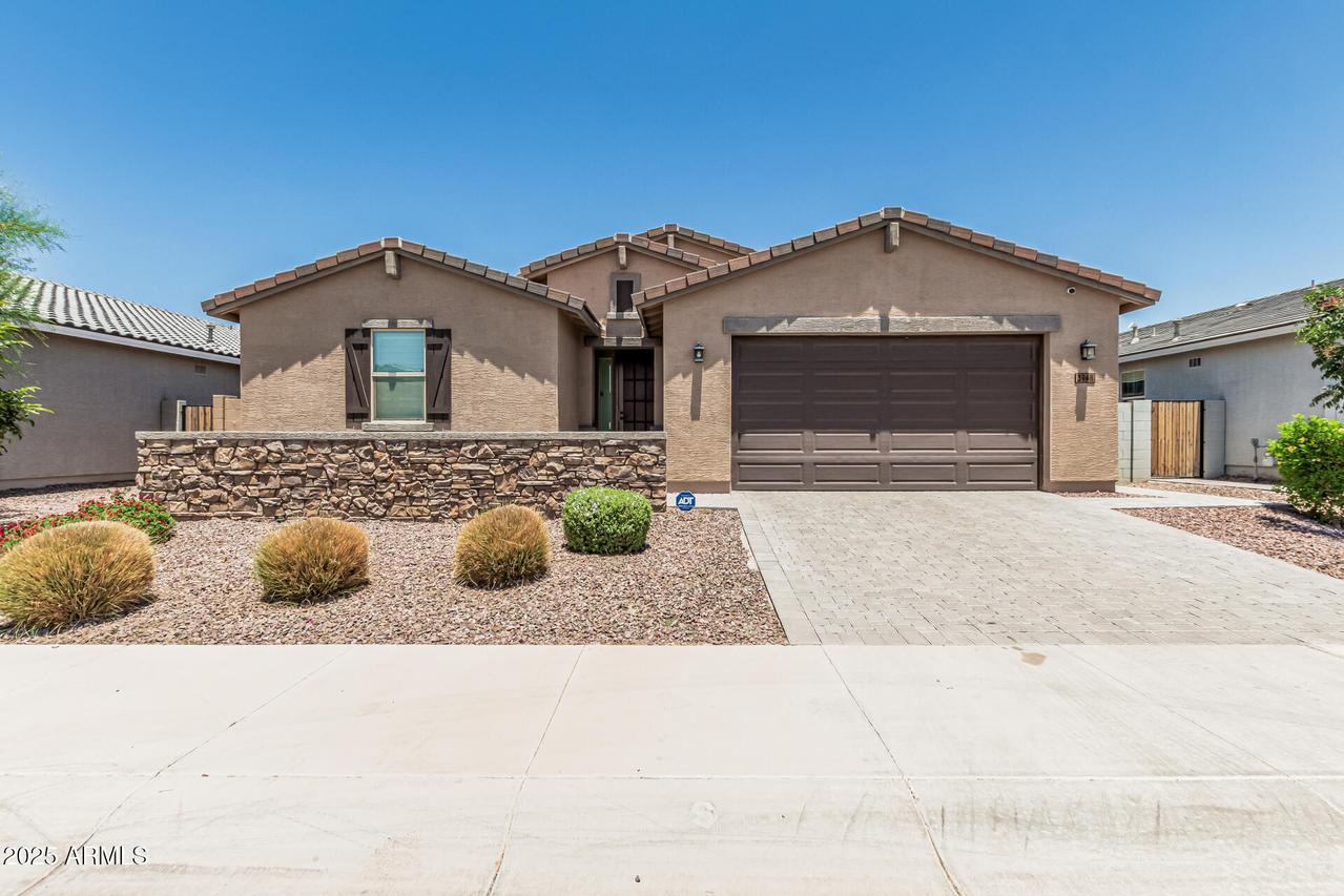 3948 E Caitlin Dr., San Tan Valley, AZ 85140