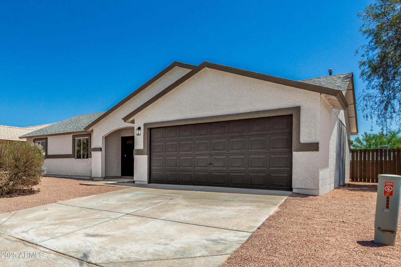 1727 W 12th Ave., Apache Junction, AZ 85120