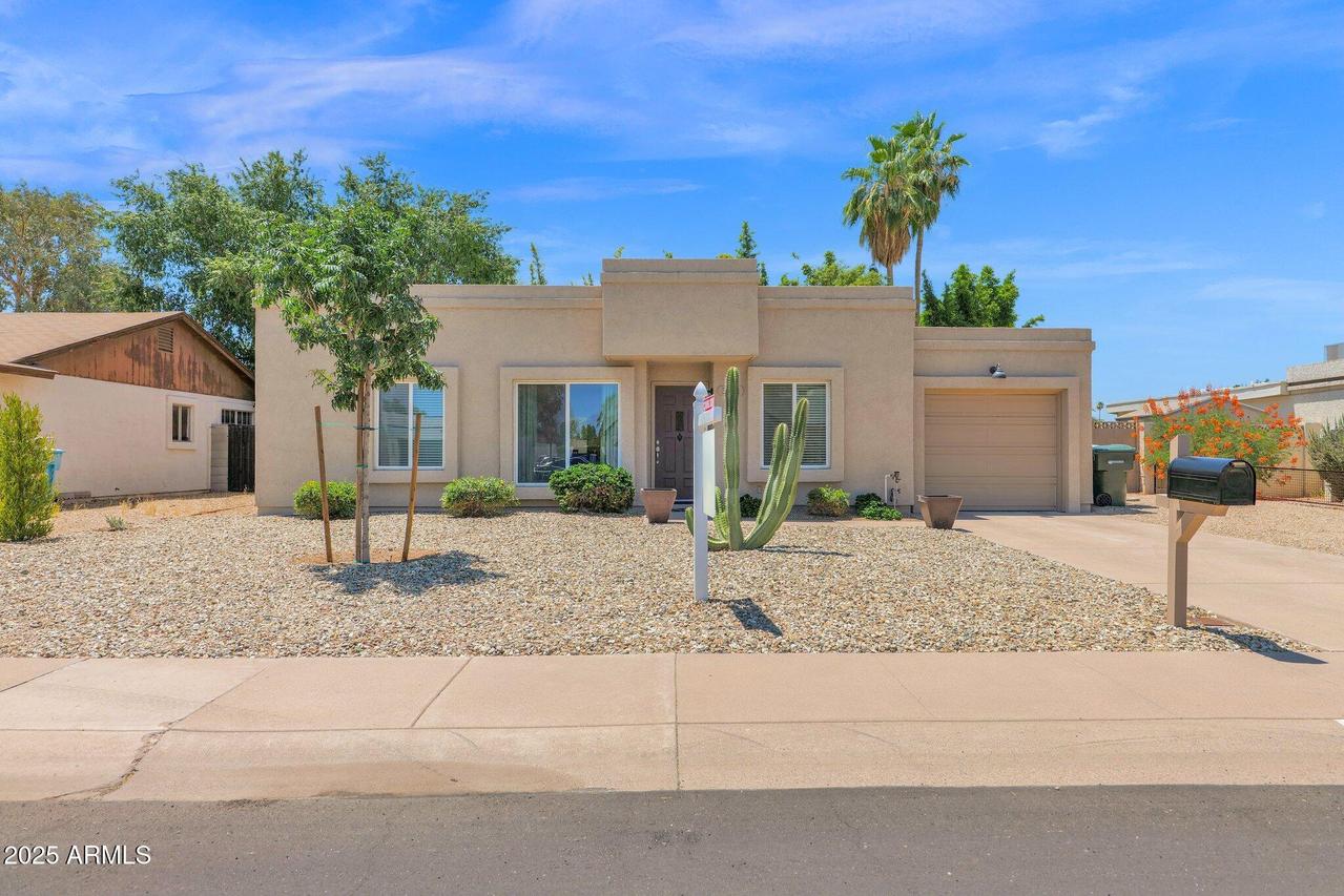 3919 E Larkspur Dr., Phoenix, AZ 85032