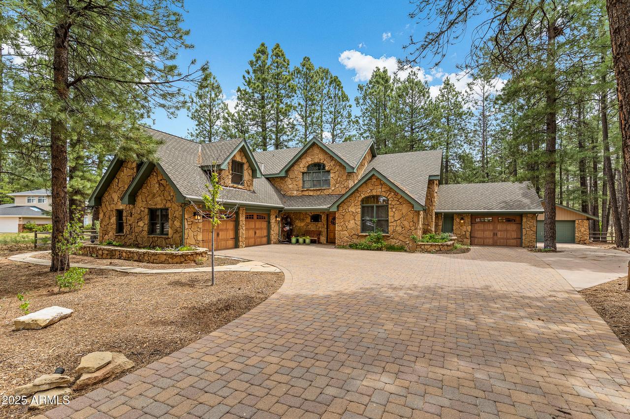 2300 W Kiltie Ln., Flagstaff, AZ 86005