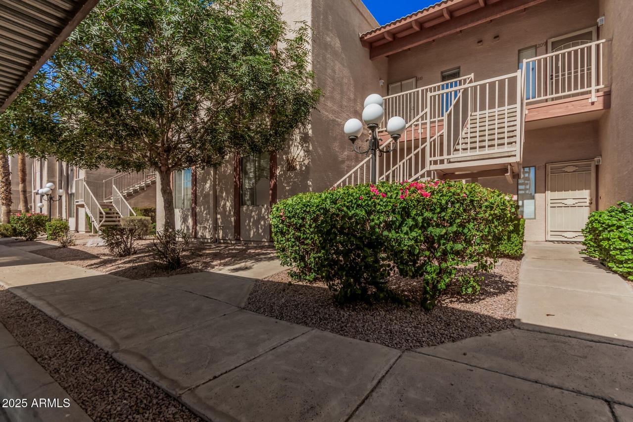 205 N 74th St. #110, Mesa, AZ 85207
