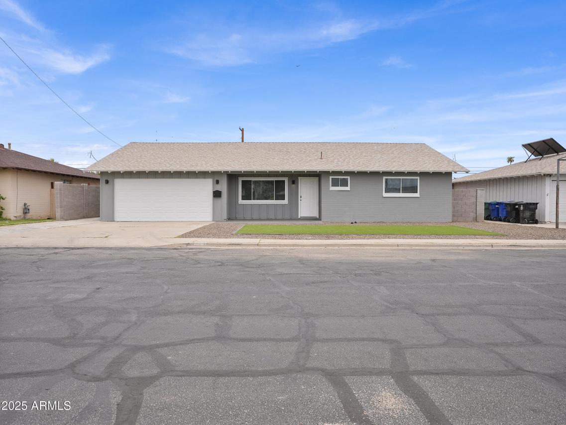 323 N Hunt Dr., Mesa, AZ 85203