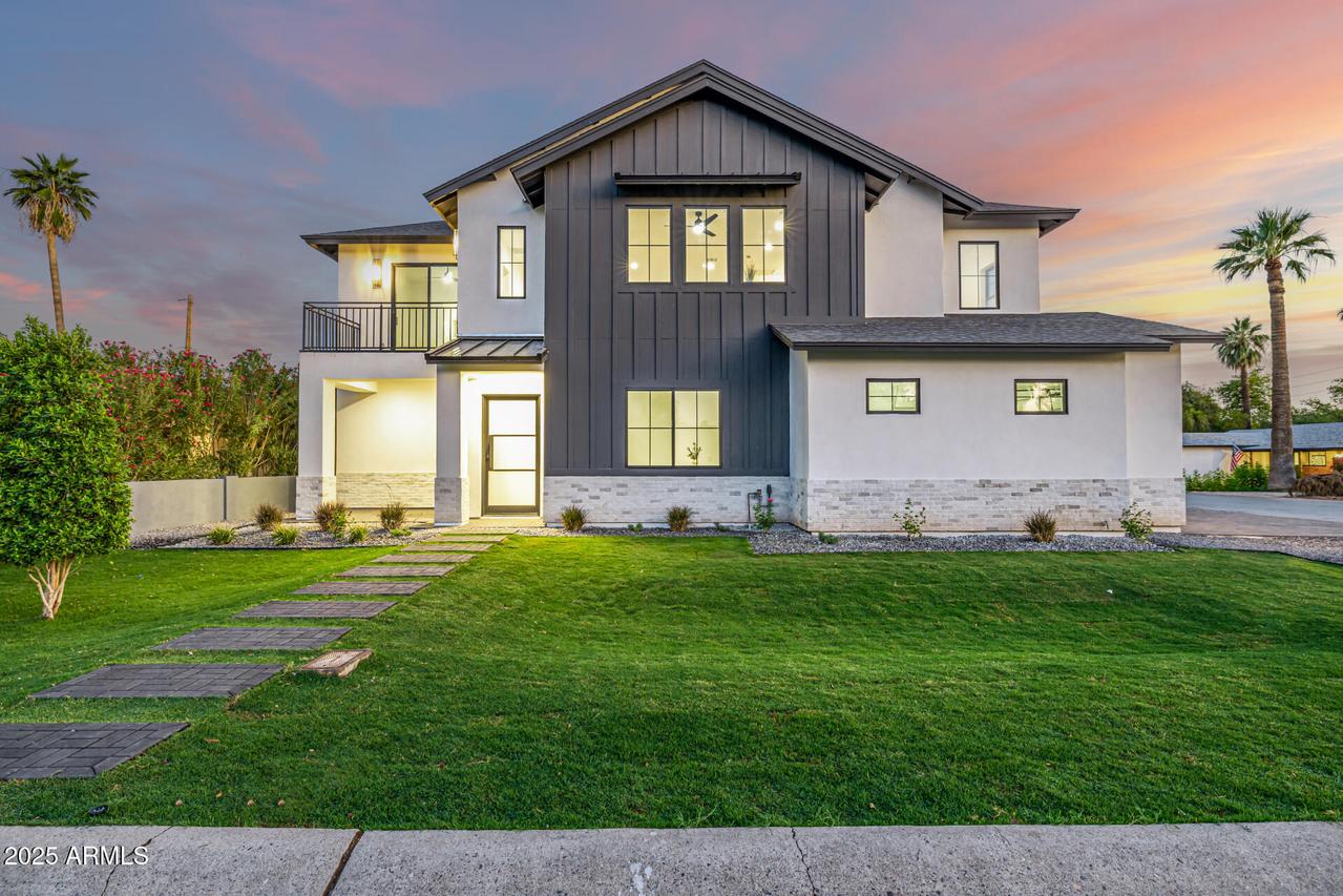4813 E Earll Dr., Phoenix, AZ 85018