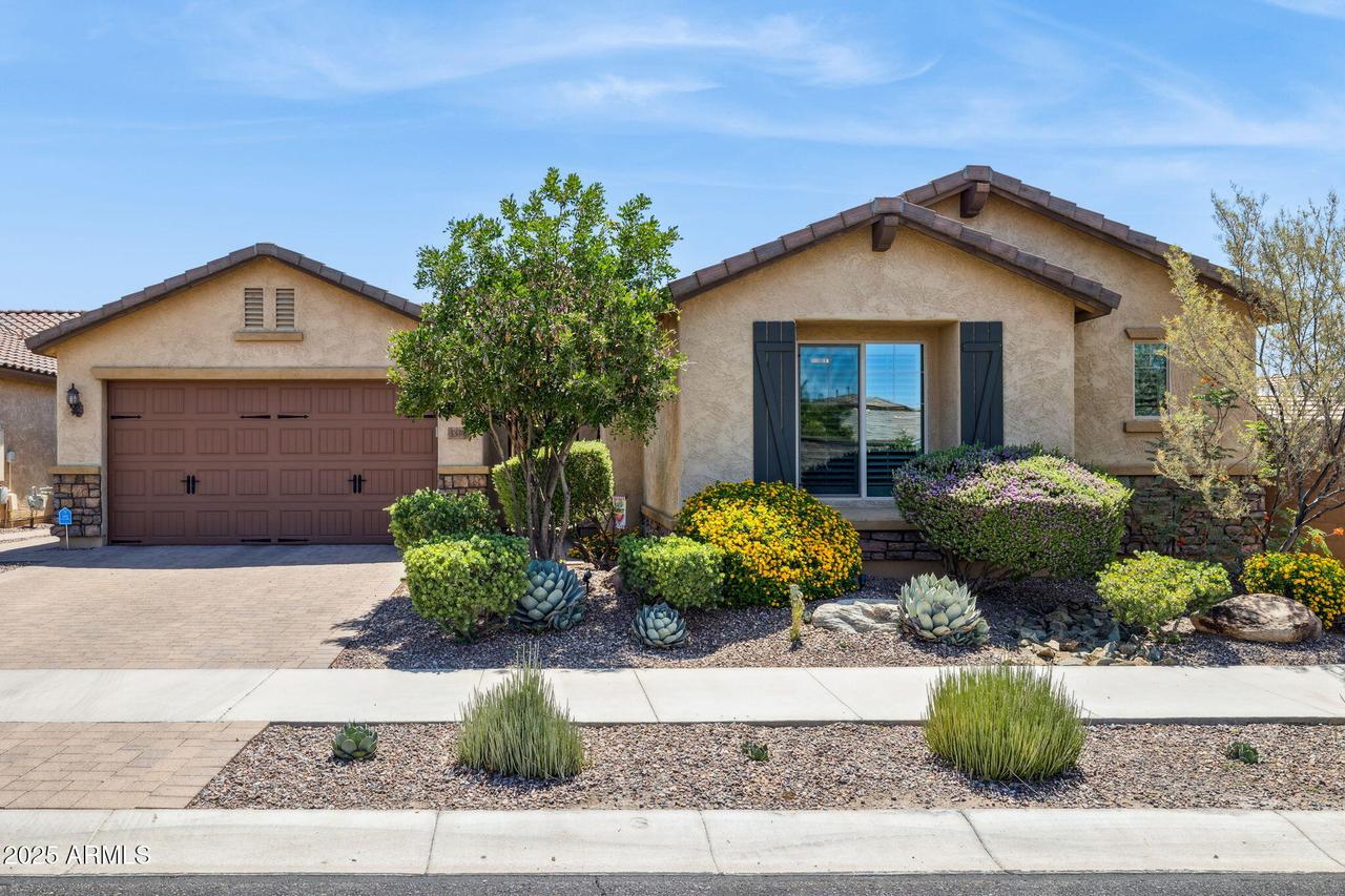 33305 N 26th Ave., Phoenix, AZ 85085