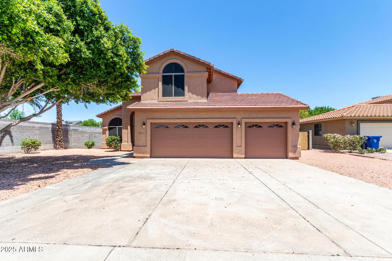 2213 N Ashbrook Cir., Mesa, AZ 85213