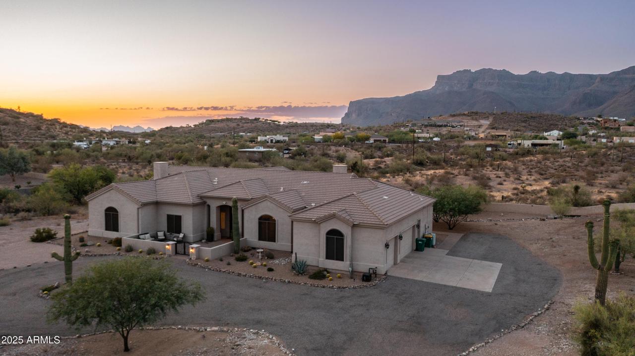 9864 E Baseline Ave., Gold Canyon, AZ 85118