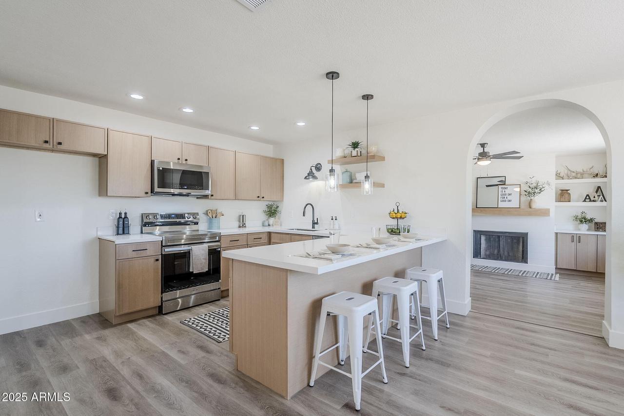 2337 E Contessa St., Mesa, AZ 85213