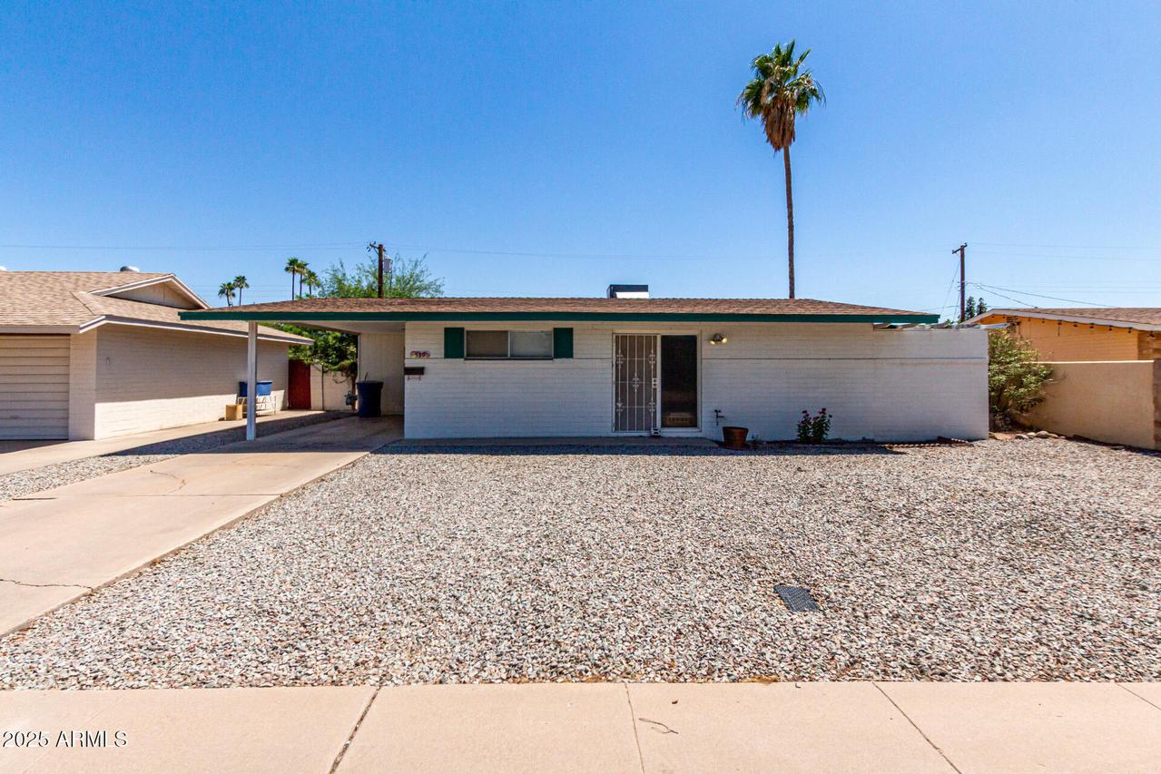 539 E Pebble Beach Dr., Tempe, AZ 85282