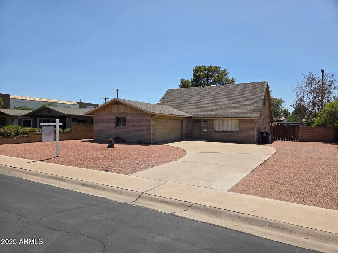 4112 S Grandview Ave., Tempe, AZ 85282