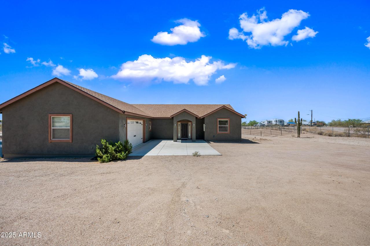 2235 E Cody St., Apache Junction, AZ 85119
