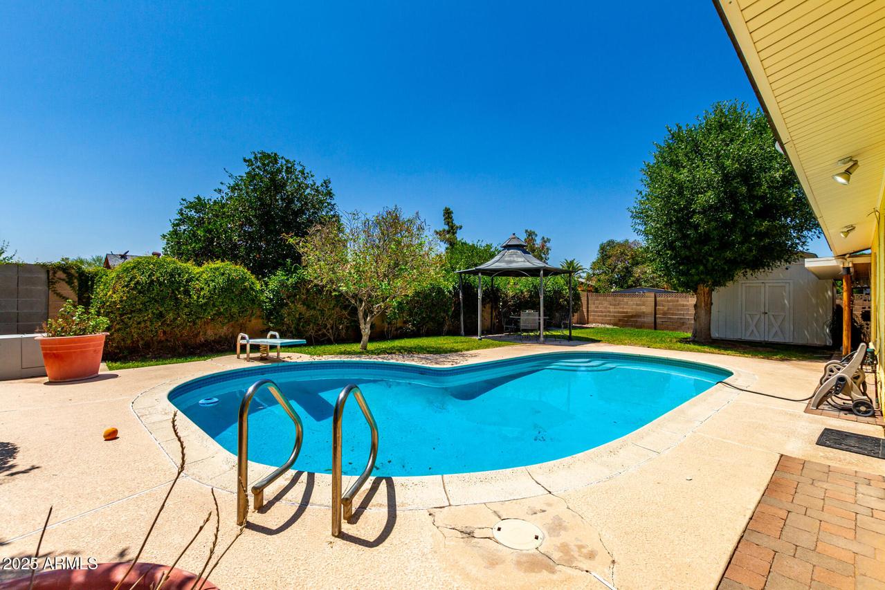 9714 N 55th Dr., Glendale, AZ 85302