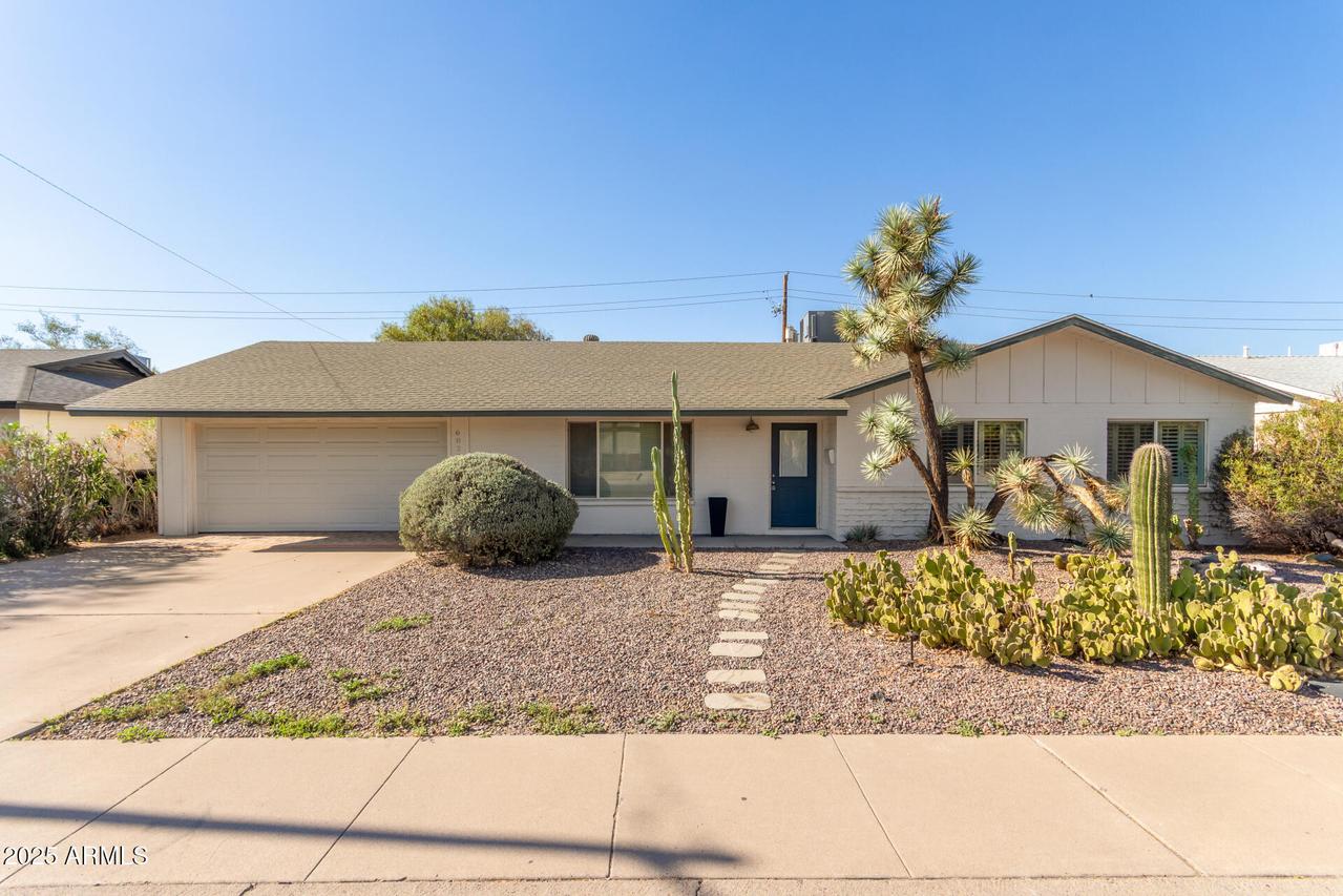 6820 E Pinchot Ave., Scottsdale, AZ 85251