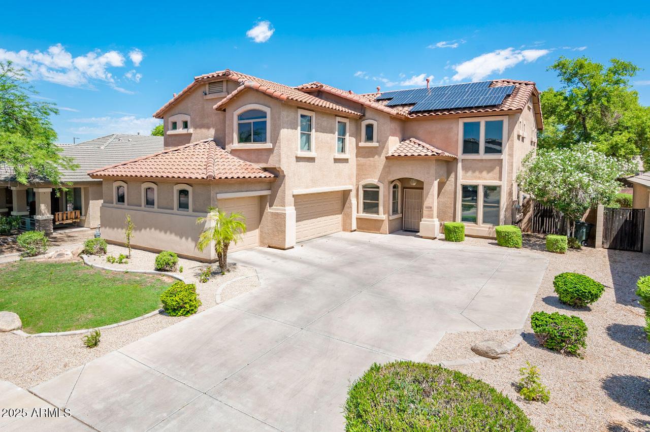 16218 W Gibson Ln., Goodyear, AZ 85338