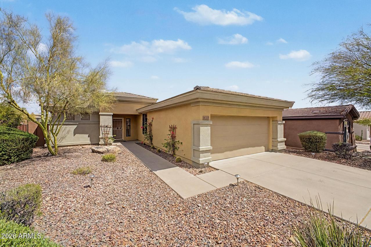 41227 N Rolling Green Way, Anthem, AZ 85086