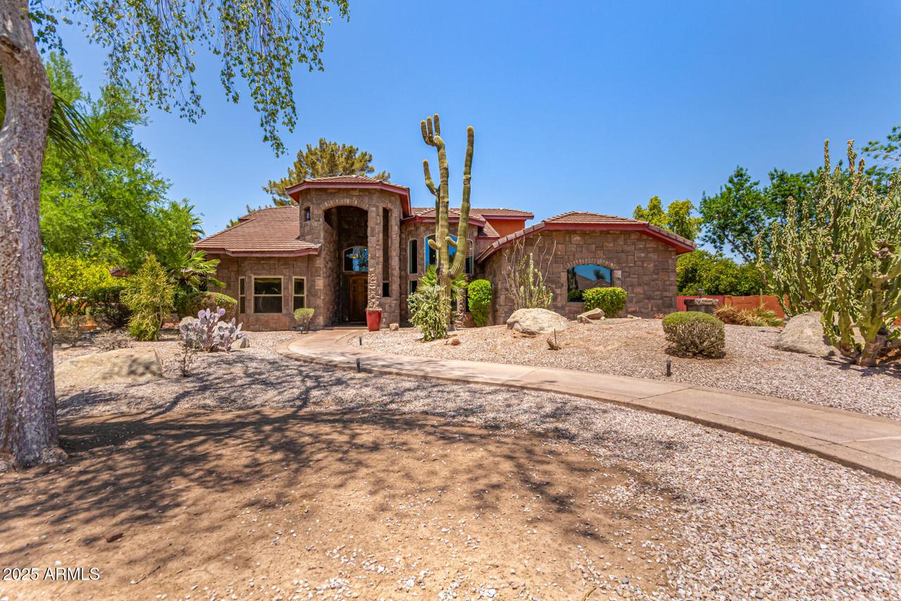 8606 S Dorsey Ln., Tempe, AZ 85284