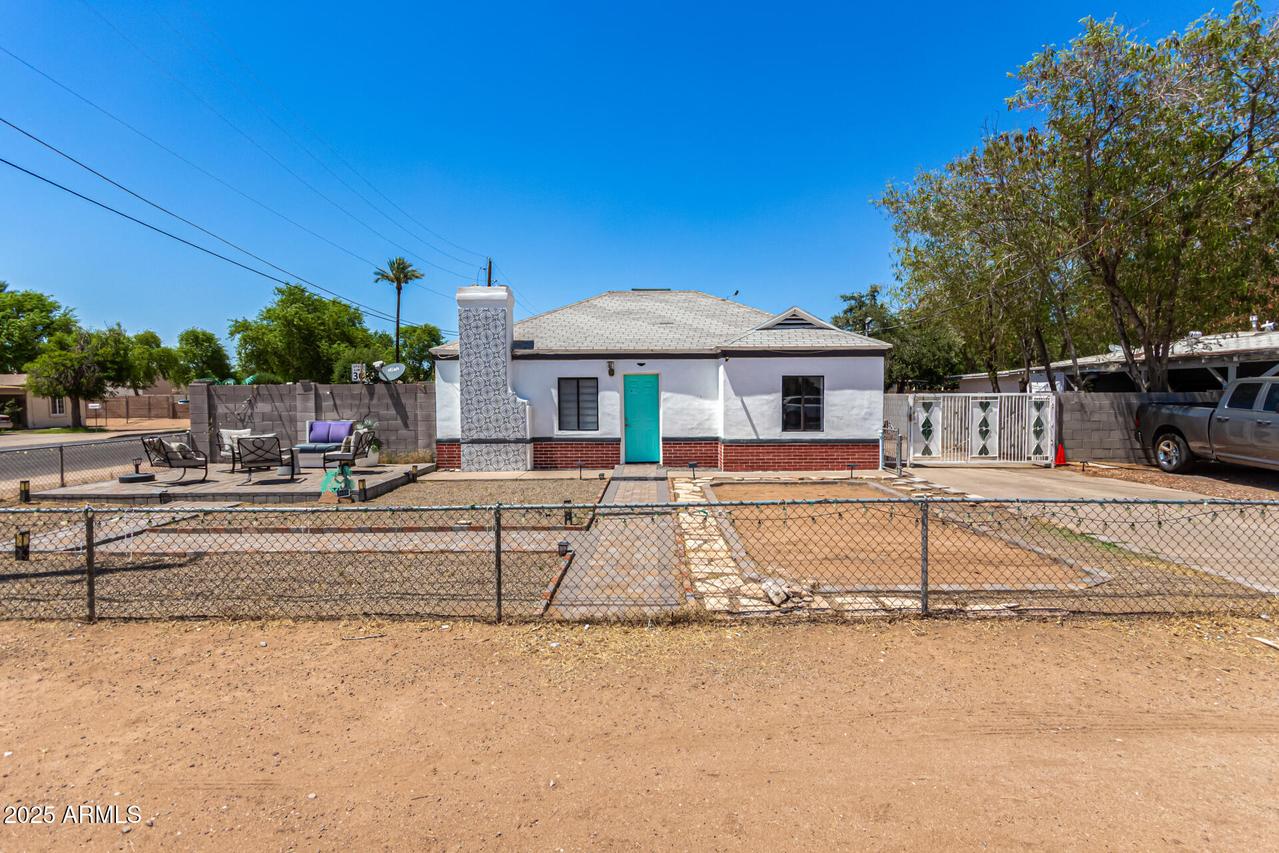 2802 E Virginia Ave., Phoenix, AZ 85008